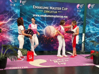 Fotos de la VIII edición del torneo San Fermín de pelota a mano femenina