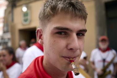 Fotos de la salida de la Comparsa de Gigantes y Cabezudos este 12 de julio de San Fermín 2026