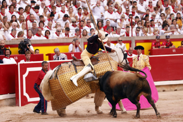Los diestros Jiménez Fortes, Fernando Adrián y Samuel Navalón se enfrentaron a los astados de La Palmosilla en la sexta corrida de la Feria del Toro 2026