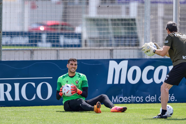 Fotos del entrenamiento de Osasuna en Tajonar de este lunes