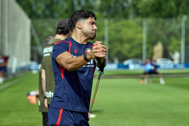 Fotos del entrenamiento de Osasuna en Tajonar de este lunes