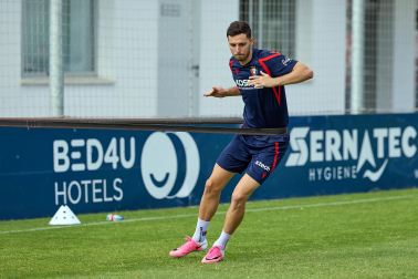 Fotos del entrenamiento de Osasuna en Tajonar de este lunes