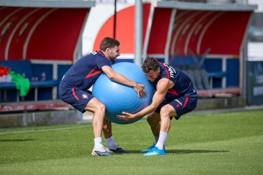 Fotos del entrenamiento de Osasuna en Tajonar de este lunes