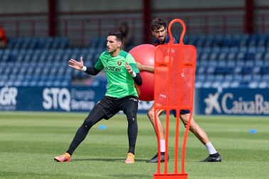 Fotos del entrenamiento de Osasuna en Tajonar de este lunes