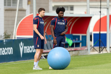 Fotos del entrenamiento de Osasuna en Tajonar de este lunes