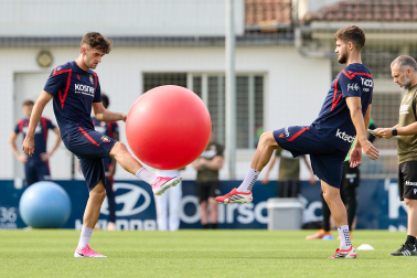 Fotos del entrenamiento de Osasuna en Tajonar de este lunes