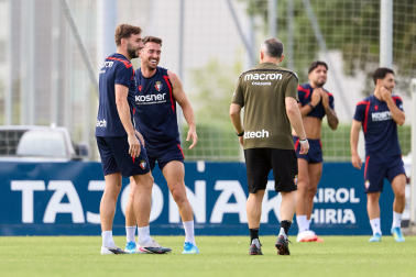 Fotos del entrenamiento de Osasuna en Tajonar de este lunes