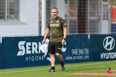 Fotos del entrenamiento de Osasuna en Tajonar de este lunes