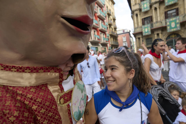 Foto de la salida de gigantes y cabezudos el 13 de julio de San Fermín 2026