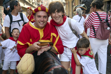 Foto de la salida de gigantes y cabezudos el 13 de julio de San Fermín 2026