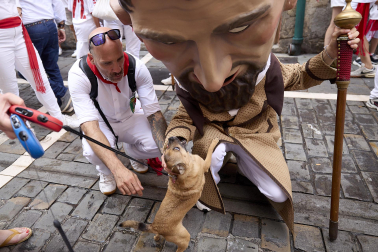 Foto de la salida de gigantes y cabezudos el 13 de julio de San Fermín 2026