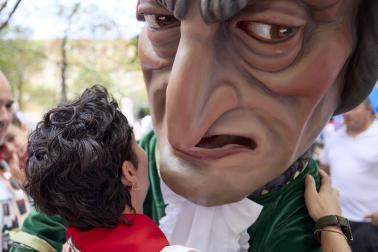 Foto de la salida de gigantes y cabezudos el 13 de julio de San Fermín 2026