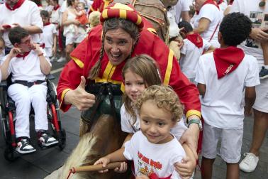 Foto de la salida de gigantes y cabezudos el 13 de julio de San Fermín 2026