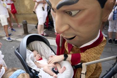Foto de la salida de gigantes y cabezudos el 13 de julio de San Fermín 2026