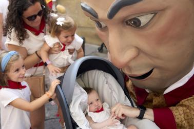 Foto de la salida de gigantes y cabezudos el 13 de julio de San Fermín 2026
