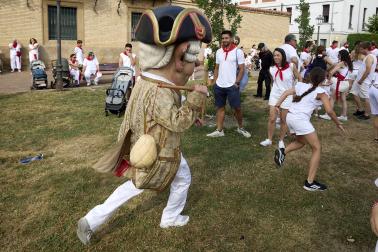 Foto de la salida de gigantes y cabezudos el 13 de julio de San Fermín 2026