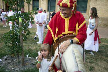 Foto de la salida de gigantes y cabezudos el 13 de julio de San Fermín 2026