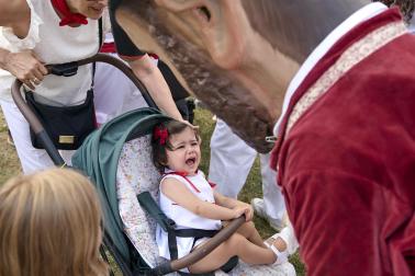 Foto de la salida de gigantes y cabezudos el 13 de julio de San Fermín 2026