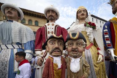 Foto de la salida de gigantes y cabezudos el 13 de julio de San Fermín 2026