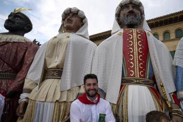 Foto de la salida de gigantes y cabezudos el 13 de julio de San Fermín 2026