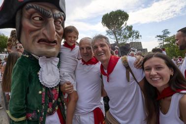 Foto de la salida de gigantes y cabezudos el 13 de julio de San Fermín 2026