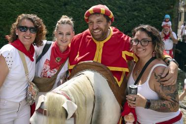 Foto de la salida de gigantes y cabezudos el 13 de julio de San Fermín 2026