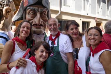 Foto de la salida de gigantes y cabezudos el 13 de julio de San Fermín 2026