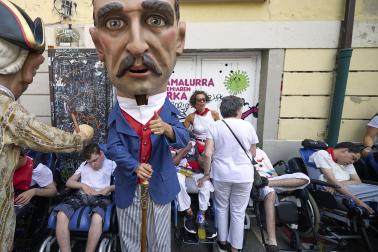 Foto de la salida de gigantes y cabezudos el 13 de julio de San Fermín 2026