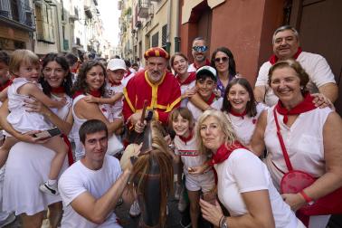Foto de la salida de gigantes y cabezudos el 13 de julio de San Fermín 2026