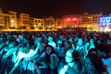 Fotos del concierto de Hofe en la Plaza del Castillo en San Fermín 2026