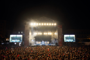Fotos del concierto de Jarfaiter en la Plaza del Castillo en San Fermín 2026