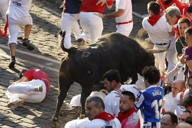 Fotos del octavo encierro de San Fermín 2026 con toros de la ganadería de Jandilla en Pamplona.