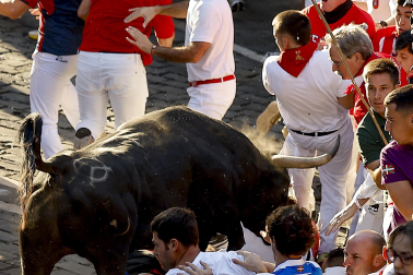 Fotos del octavo encierro de San Fermín 2026 con toros de la ganadería de Jandilla en Pamplona.