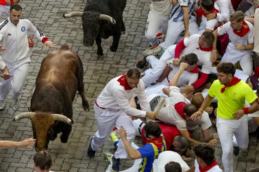 Fotos del octavo encierro de San Fermín 2026 con toros de la ganadería de Jandilla en Pamplona.