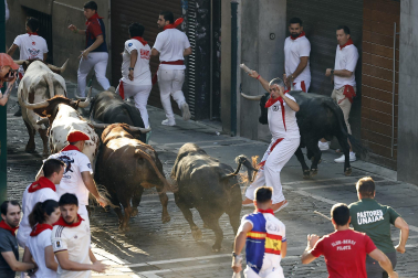 Fotos del octavo encierro de San Fermín 2026 con toros de la ganadería de Jandilla en Pamplona.
