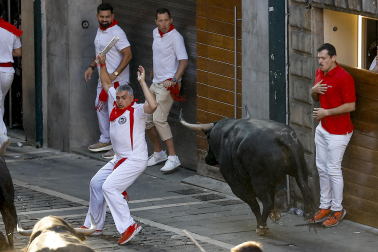 Fotos del octavo encierro de San Fermín 2026 con toros de la ganadería de Jandilla en Pamplona.