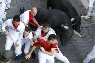 Fotos del octavo encierro de San Fermín 2026 con toros de la ganadería de Jandilla en Pamplona.