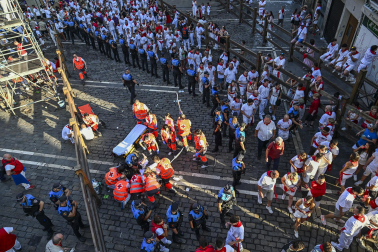 Fotos del octavo encierro de San Fermín 2026 con toros de la ganadería de Jandilla en la plaza del Ayuntamiento.