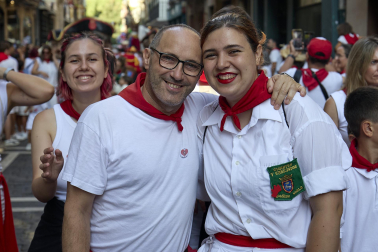 Foto de la despedida de la Comparsa de Gigantes y Cabezudos este 14 de julio de San Fermín 2026.
