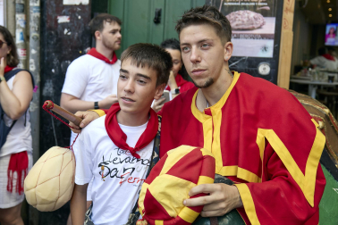 Foto de la despedida de la Comparsa de Gigantes y Cabezudos este 14 de julio de San Fermín 2026.