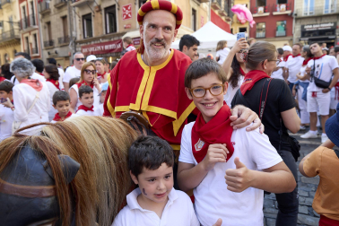 Foto de la despedida de la Comparsa de Gigantes y Cabezudos este 14 de julio de San Fermín 2026.
