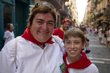 Foto de la despedida de la Comparsa de Gigantes y Cabezudos este 14 de julio de San Fermín 2026.