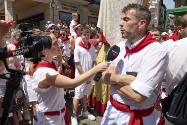 Foto de la despedida de la Comparsa de Gigantes y Cabezudos este 14 de julio de San Fermín 2026.