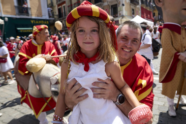 Foto de la despedida de la Comparsa de Gigantes y Cabezudos este 14 de julio de San Fermín 2026.