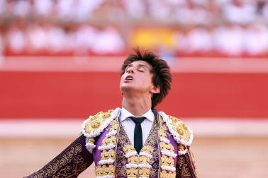 Fotos de la corrida del 14 de julio de la Feria del Toro 2026 con Juan Ortega, Roca Rey y Tomás Rufo