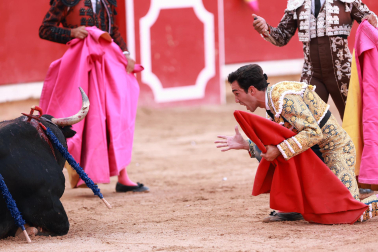 Fotos de la corrida del 14 de julio de la Feria del Toro 2026 con Juan Ortega, Roca Rey y Tomás Rufo