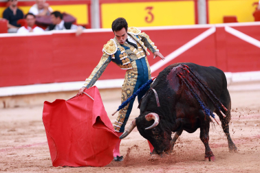 Fotos de la corrida del 14 de julio de la Feria del Toro 2026 con Juan Ortega, Roca Rey y Tomás Rufo