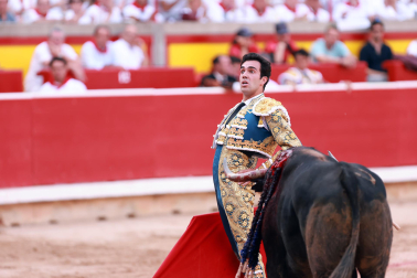Fotos de la corrida del 14 de julio de la Feria del Toro 2026 con Juan Ortega, Roca Rey y Tomás Rufo