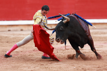 Fotos de la corrida del 14 de julio de la Feria del Toro 2026 con Juan Ortega, Roca Rey y Tomás Rufo