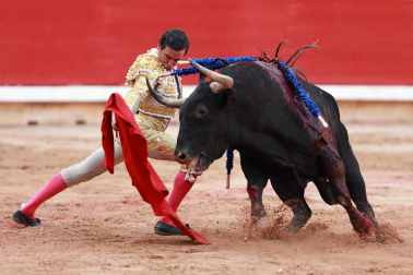Fotos de la corrida del 14 de julio de la Feria del Toro 2026 con Juan Ortega, Roca Rey y Tomás Rufo